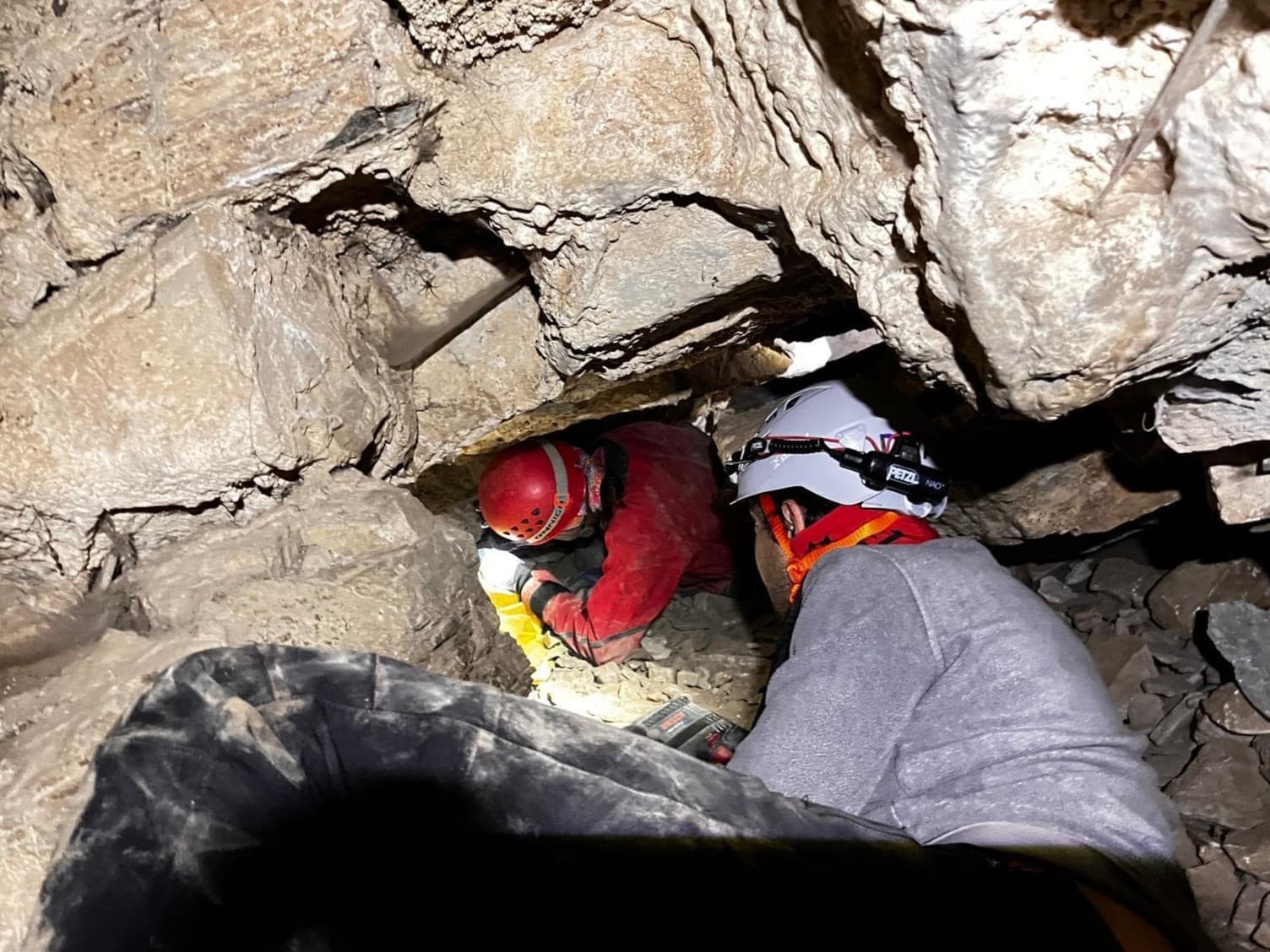 Selçuk’ta Mağarada 9 Saat Süren Kurtarma Operasyonu