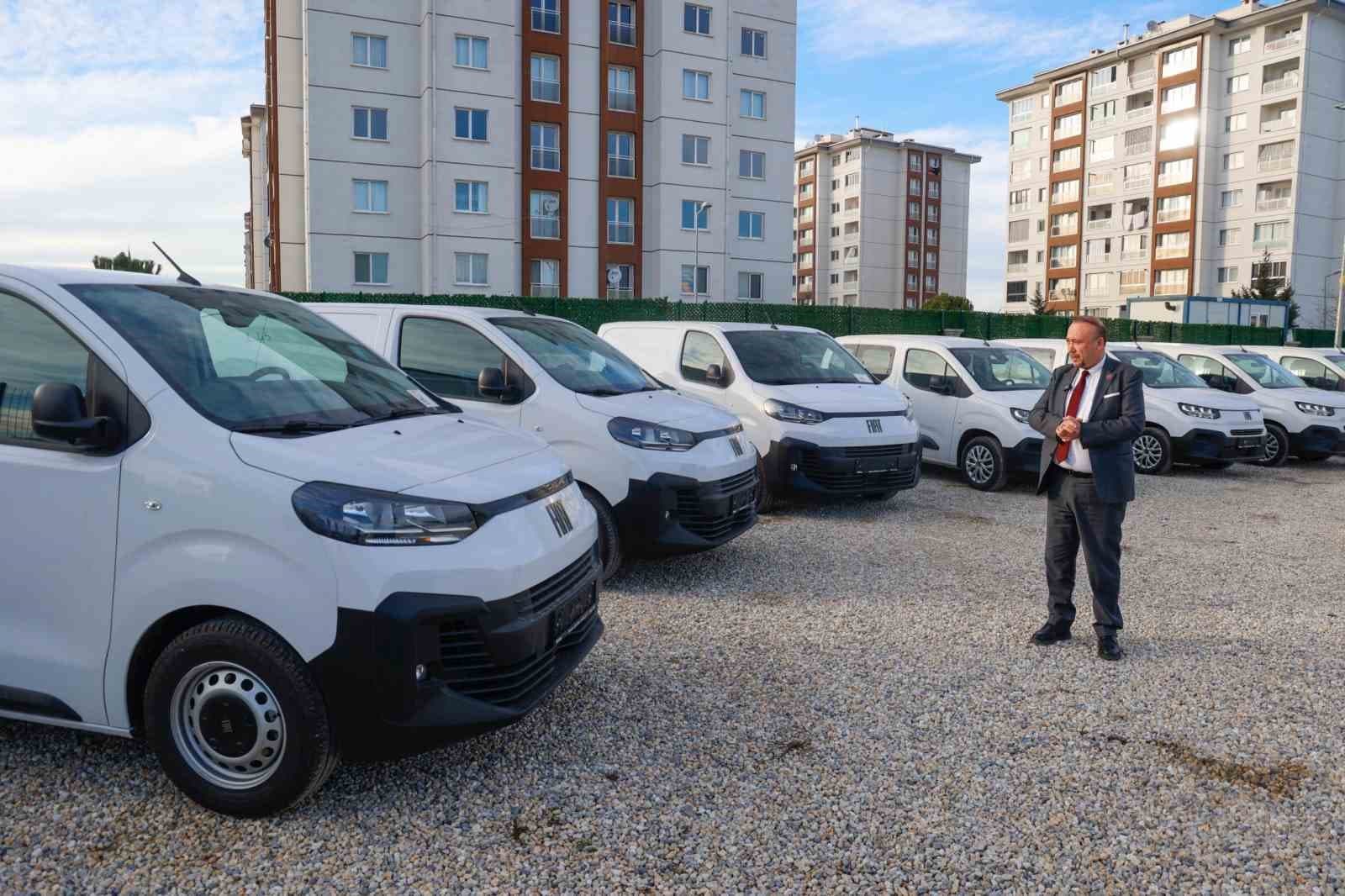 Uşak Belediyesi, 14 Yeni Hizmet Aracı ile Filoyu Genişletti