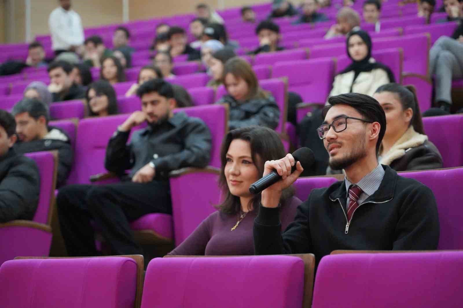 BARÜ’de düzenlenen çalıştayda siber güvenliği vurgu