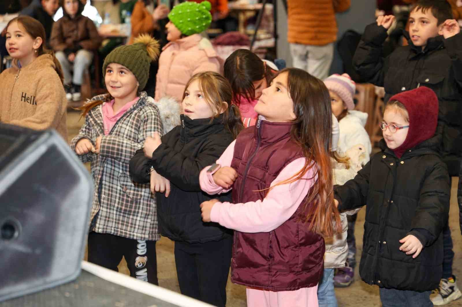 Başkan Yalım, Atatürk Mahallesi’nde yüzlerce vatandaşla iftar sofrasında bir araya geldi