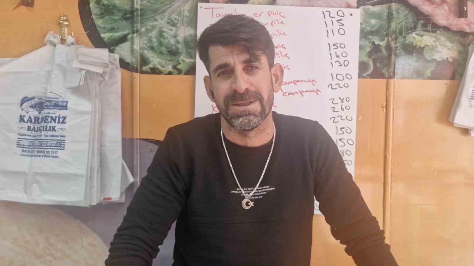 Çorum’da balıkçı baba ve oğlu 100 kasa ücretsiz balık dağıttı