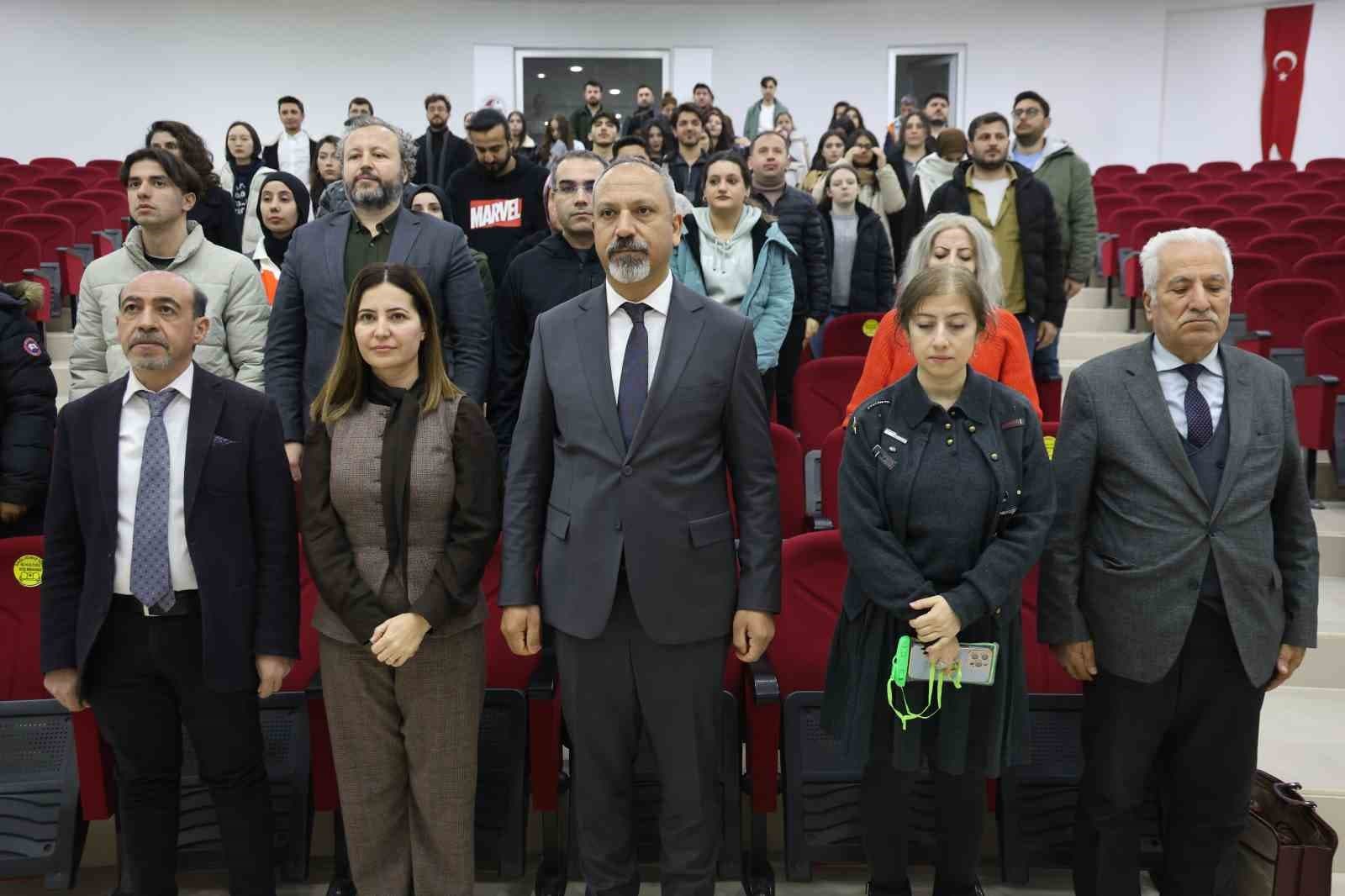 Fırat Üniversitesi’nde 6 Şubat depremi, sergi ve konferansla ele alındı