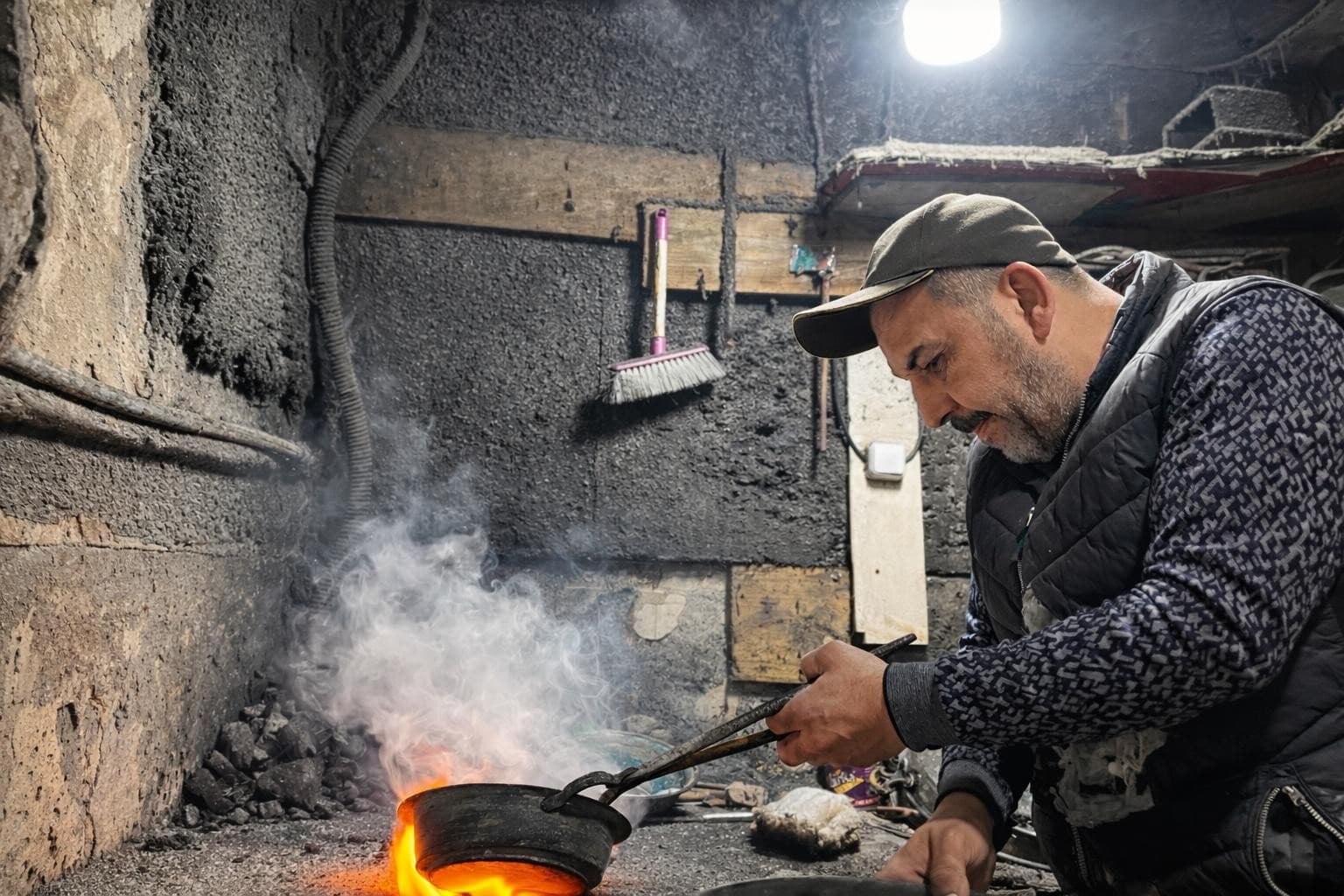 Anadolu’nun köklü mesleklerinden kalaycılık, gün geçtikçe azalıyor