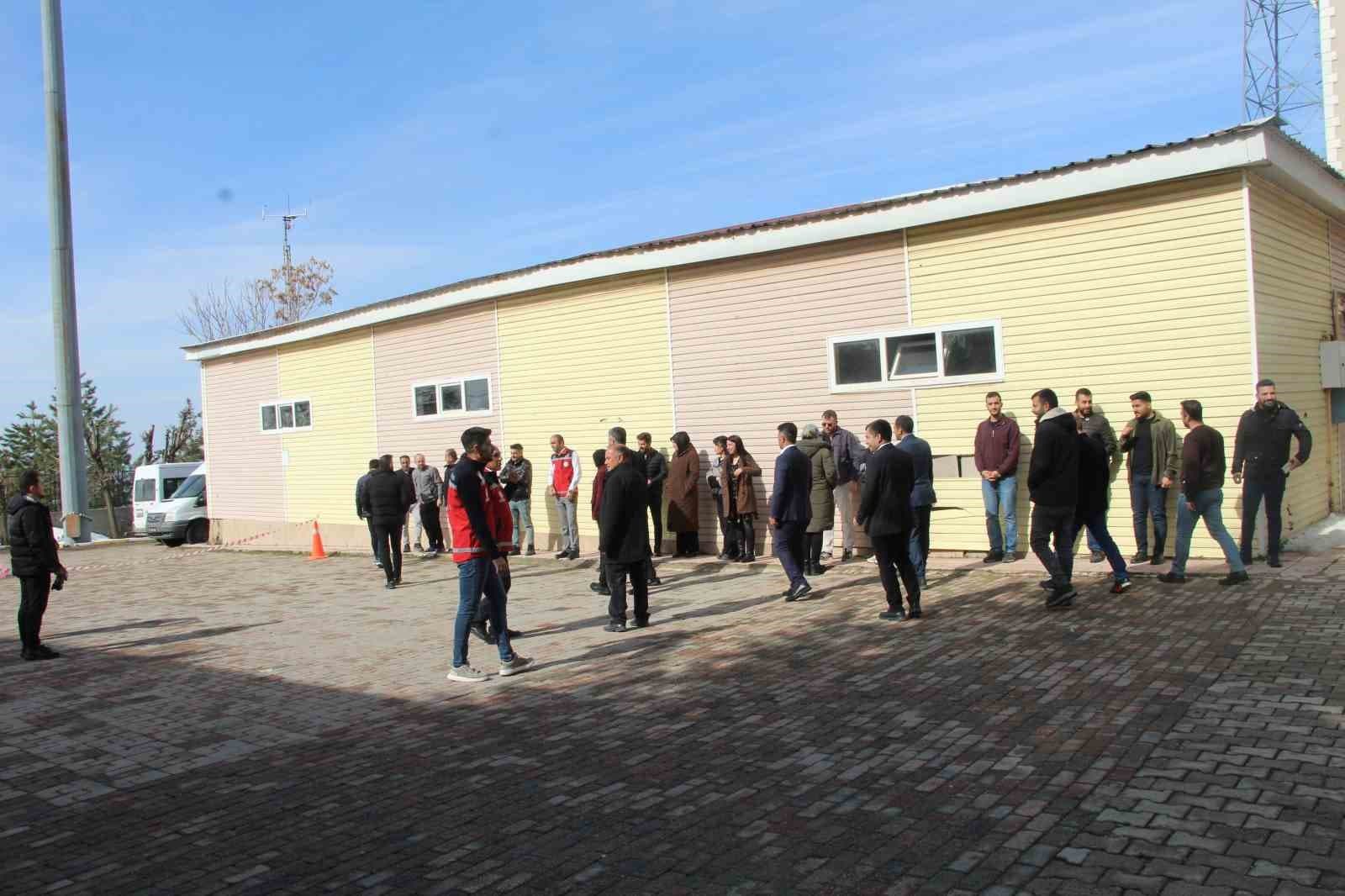 Şırnak’ta deprem tatbikatı gerçeğini aratmadı