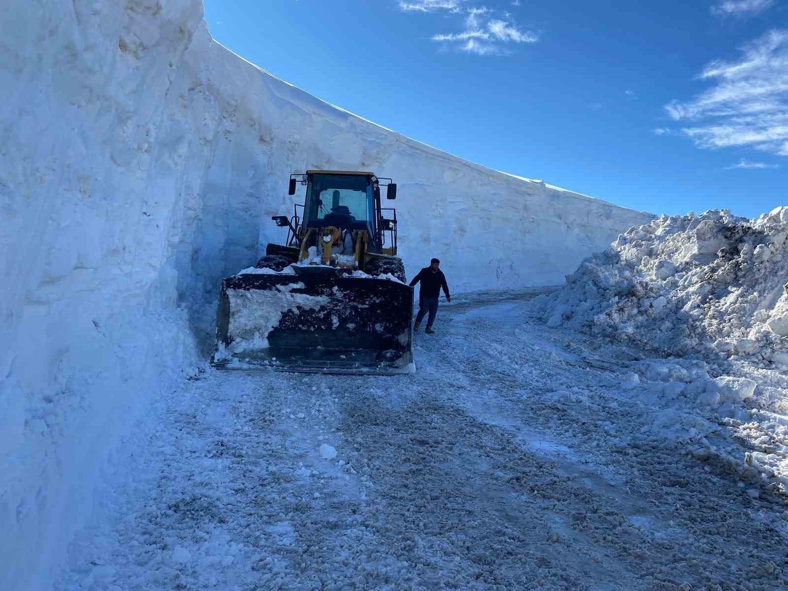 Muş’ta kapanan tüm köy yolları ulaşıma açıldı