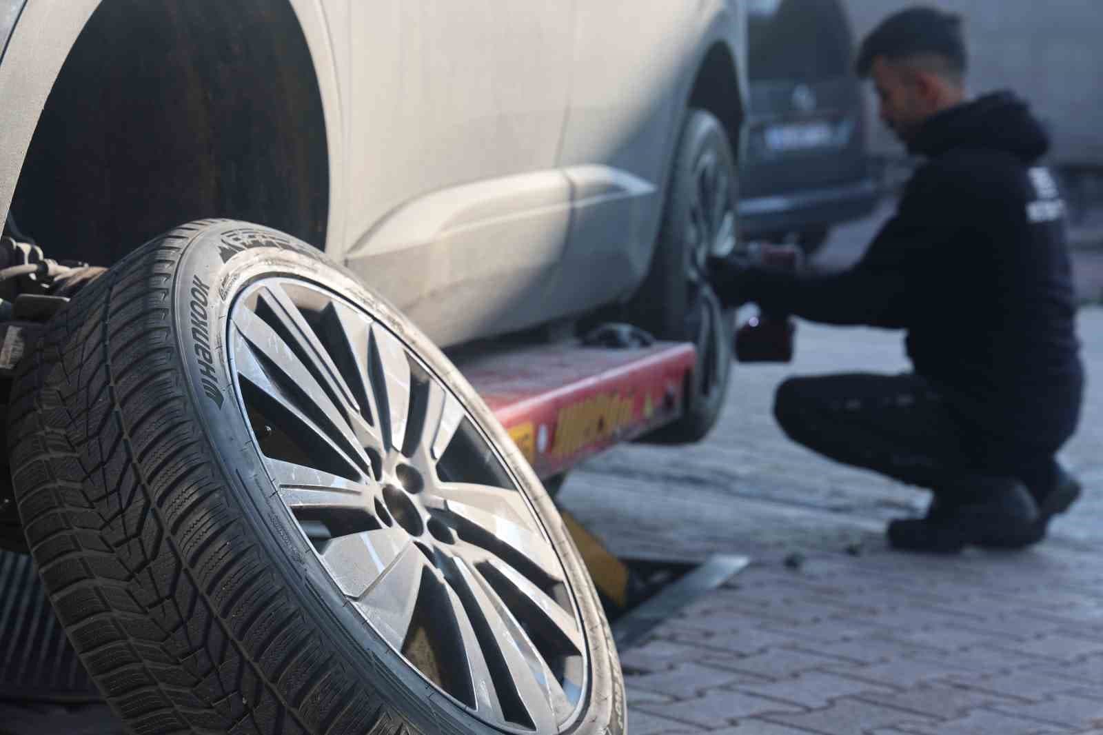 "Sertleşen lastik yol tutmaz" uyarısını dikkate alın