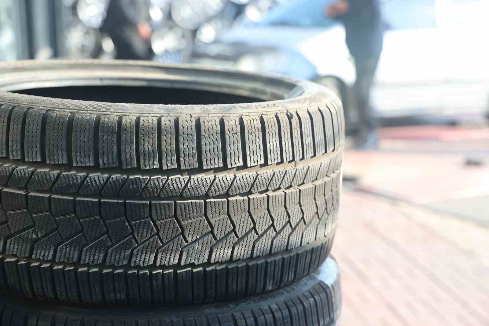 "Sertleşen lastik yol tutmaz" uyarısını dikkate alın