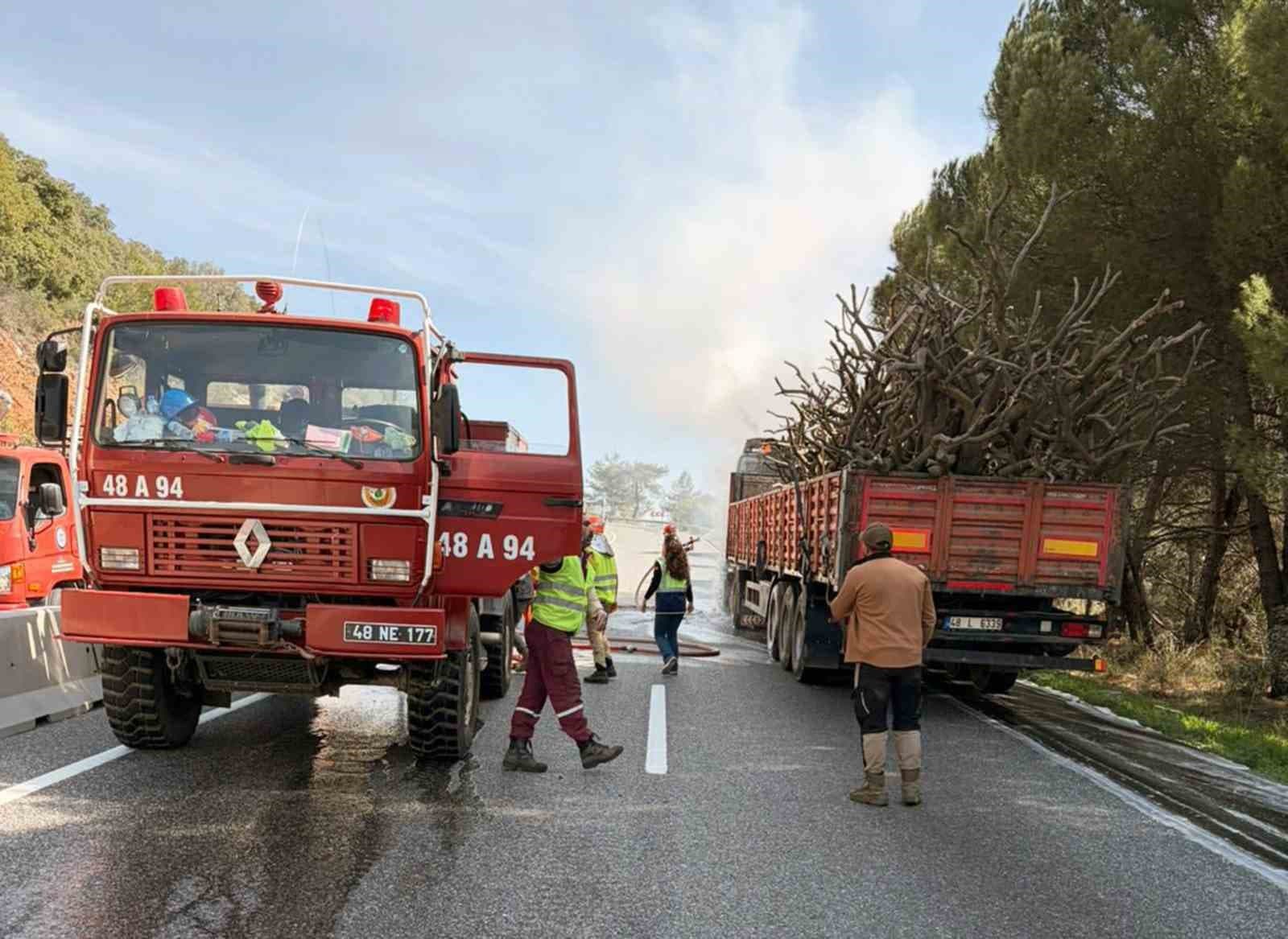 ‘Yangın önlemi için temizlik yapılıyor’ haberinden bir saat sonra yangın çıktı