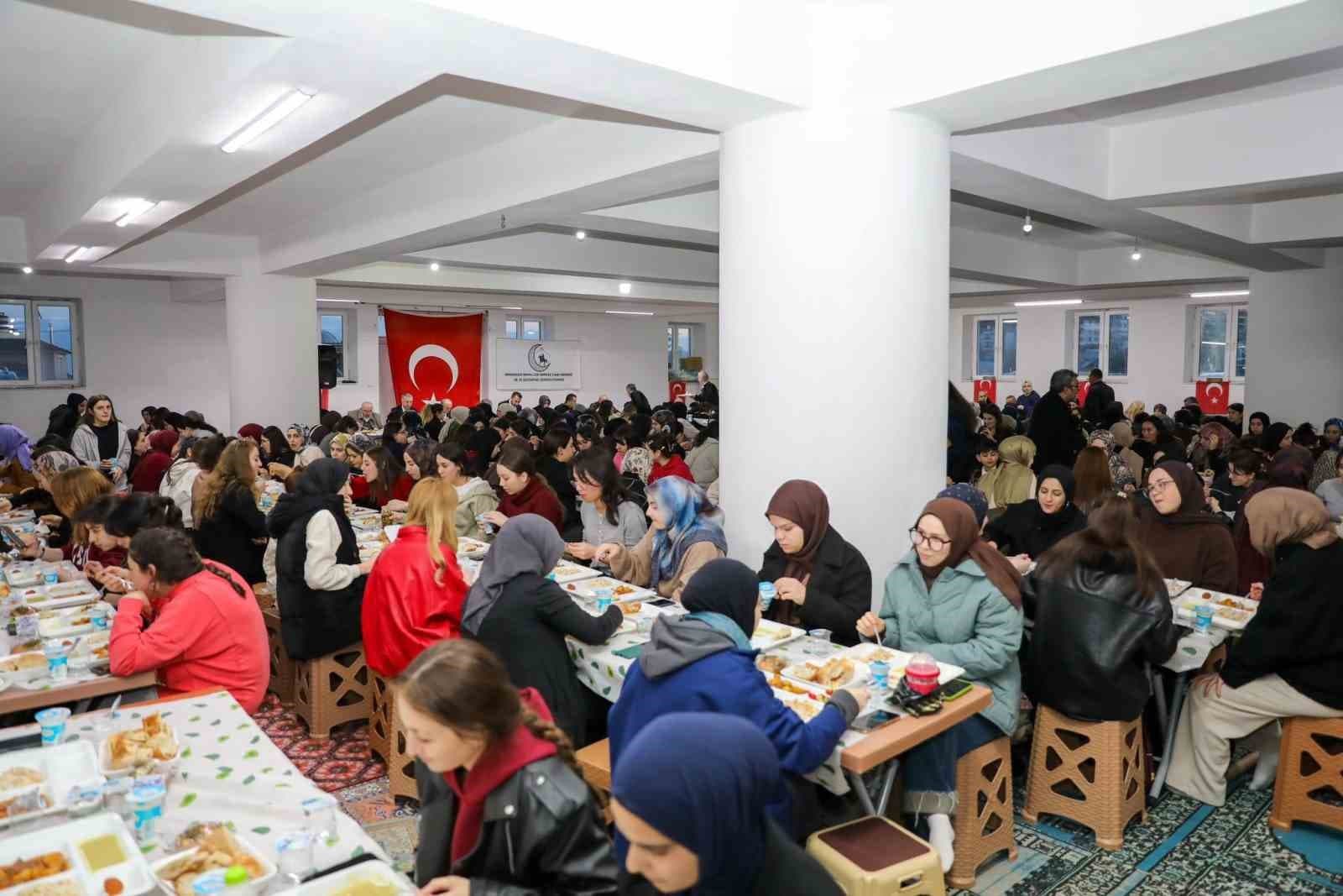 AK Parti yerel yönetimler başkanı Demir Düzce’ye geldi