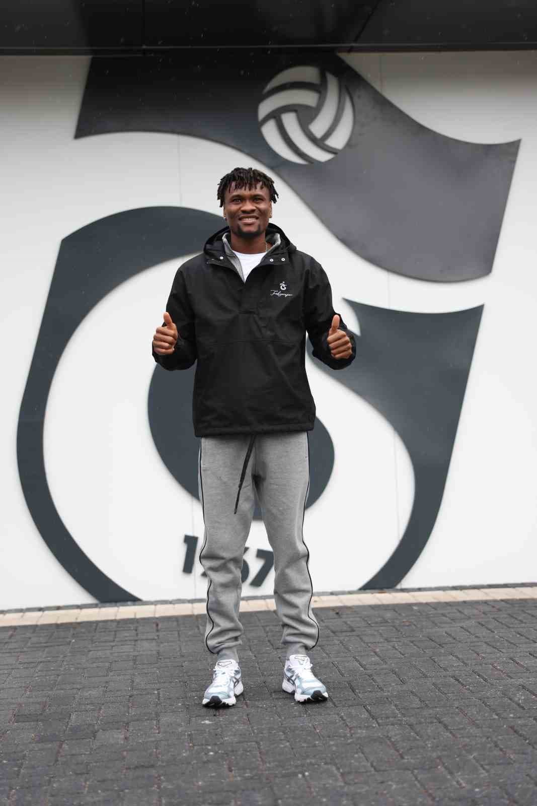 Chibuike Nwaiwu: "Taraftarın gönlünde yer edinmiş oyuncu olarak hatırlanmak isterim"