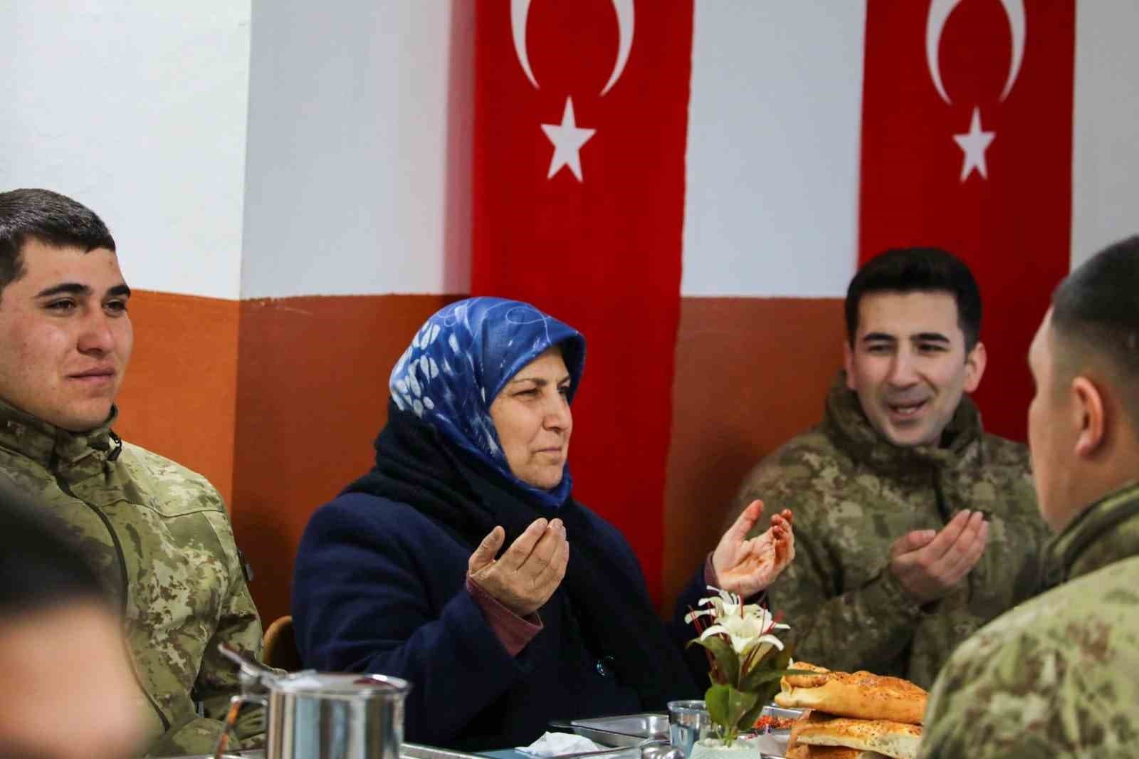 Erzincan’da kahraman gaziler ve aileleri onuruna iftar sofrası kuruldu