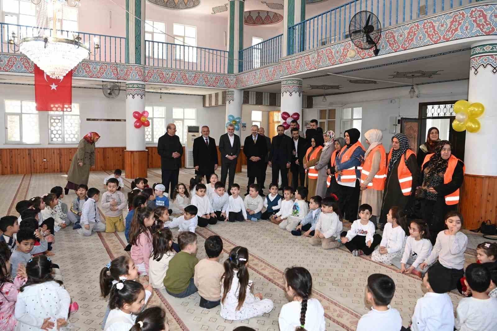 Başkan Görgel, miniklerin tekne orucu heyecanına ortak oldu