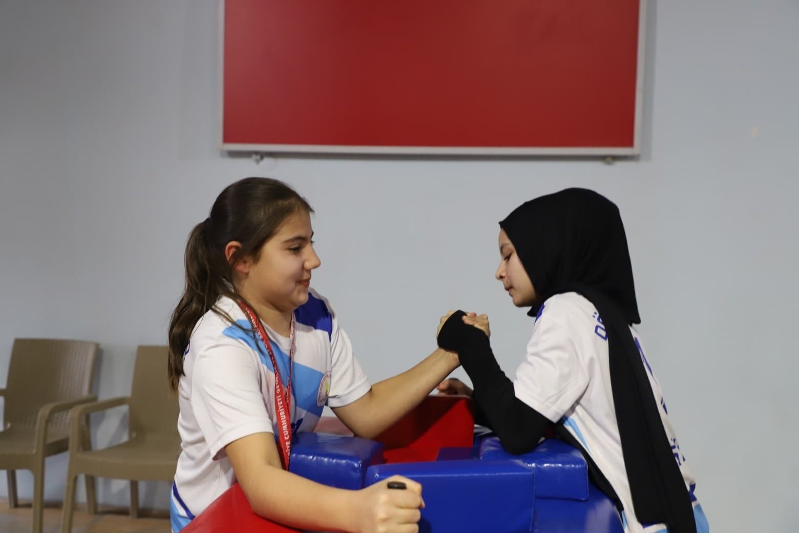 Kütahya’da ’Küçükler Bilek Güreşi İl Birinciliği’ tamamlandı