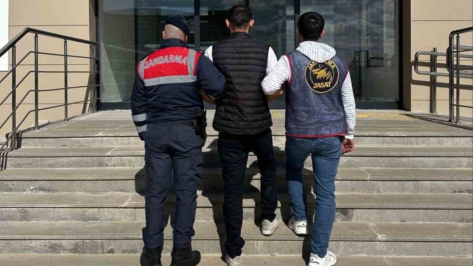 Kırıkkale’de aranan 2 hükümlü yakalandı