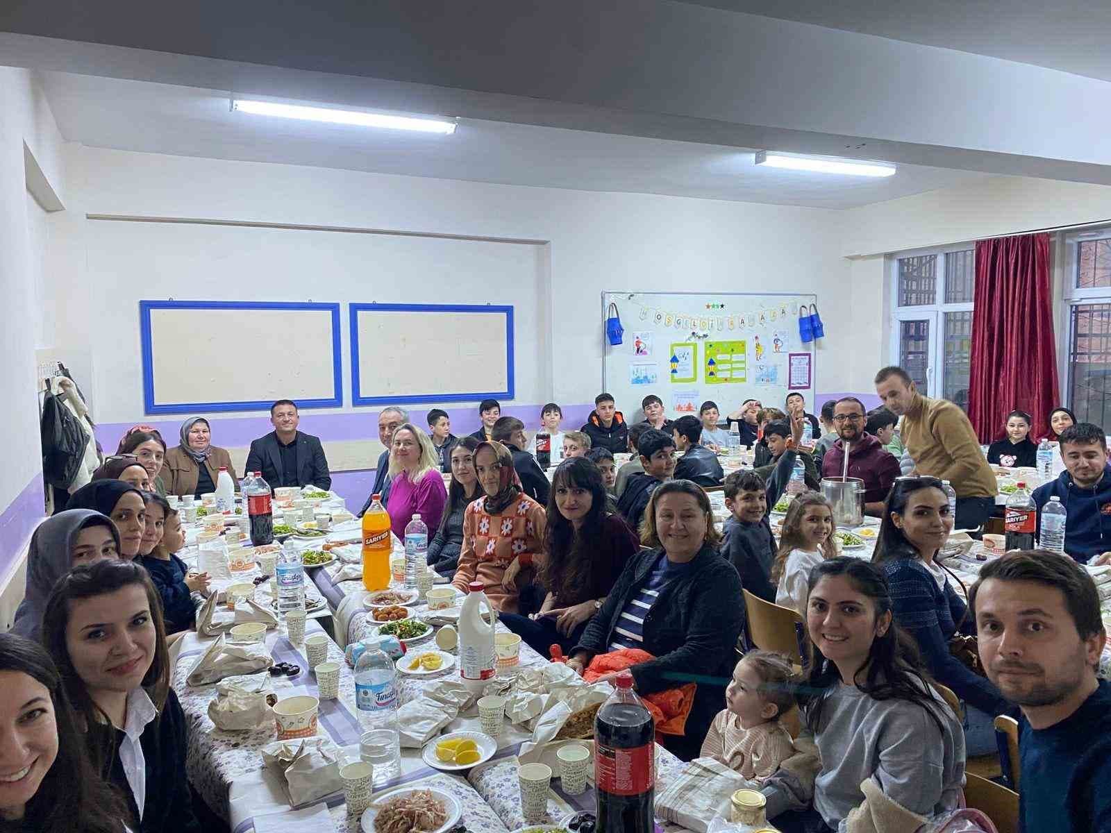 Bu köyde imece usulü iftar geleneği yaşatılıyor