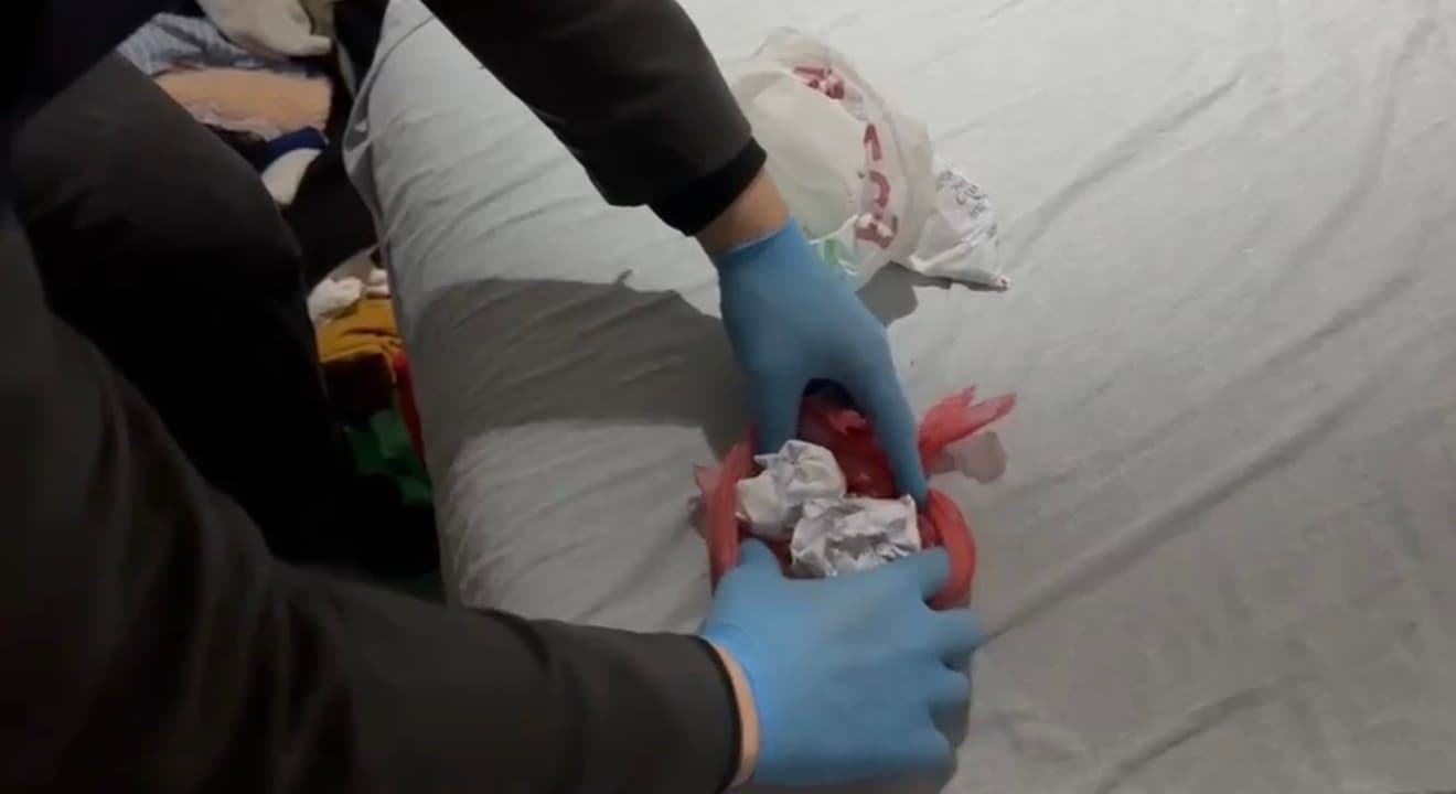 Samsun’da yatak odasında ve araçta uyuşturucu ele geçirildi