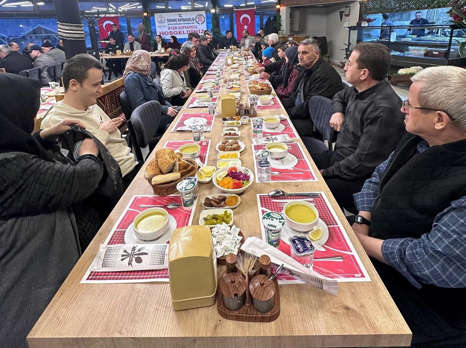 Domaniç’te engelli, yaşlı, öksüz ve yetim ailelerine iftar