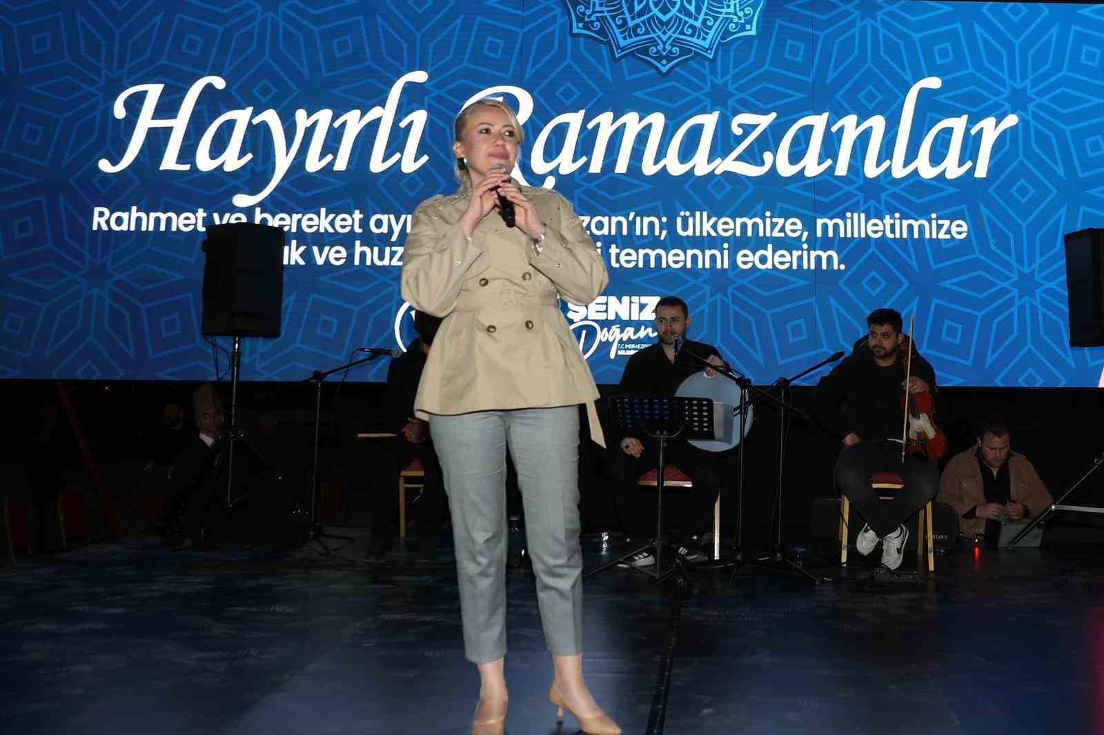 Binlerce kişi Merkezefendi Belediyesinin gönül sofrasında buluştu