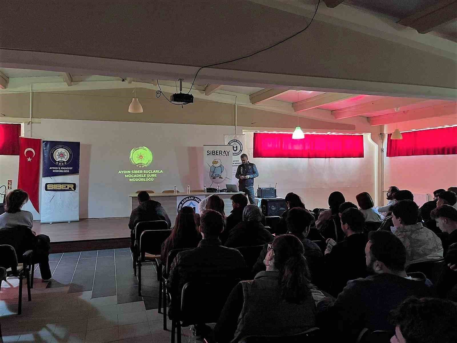 Karacasu’da üniversite öğrencilerine çevrimiçi suç unsurları anlatıldı