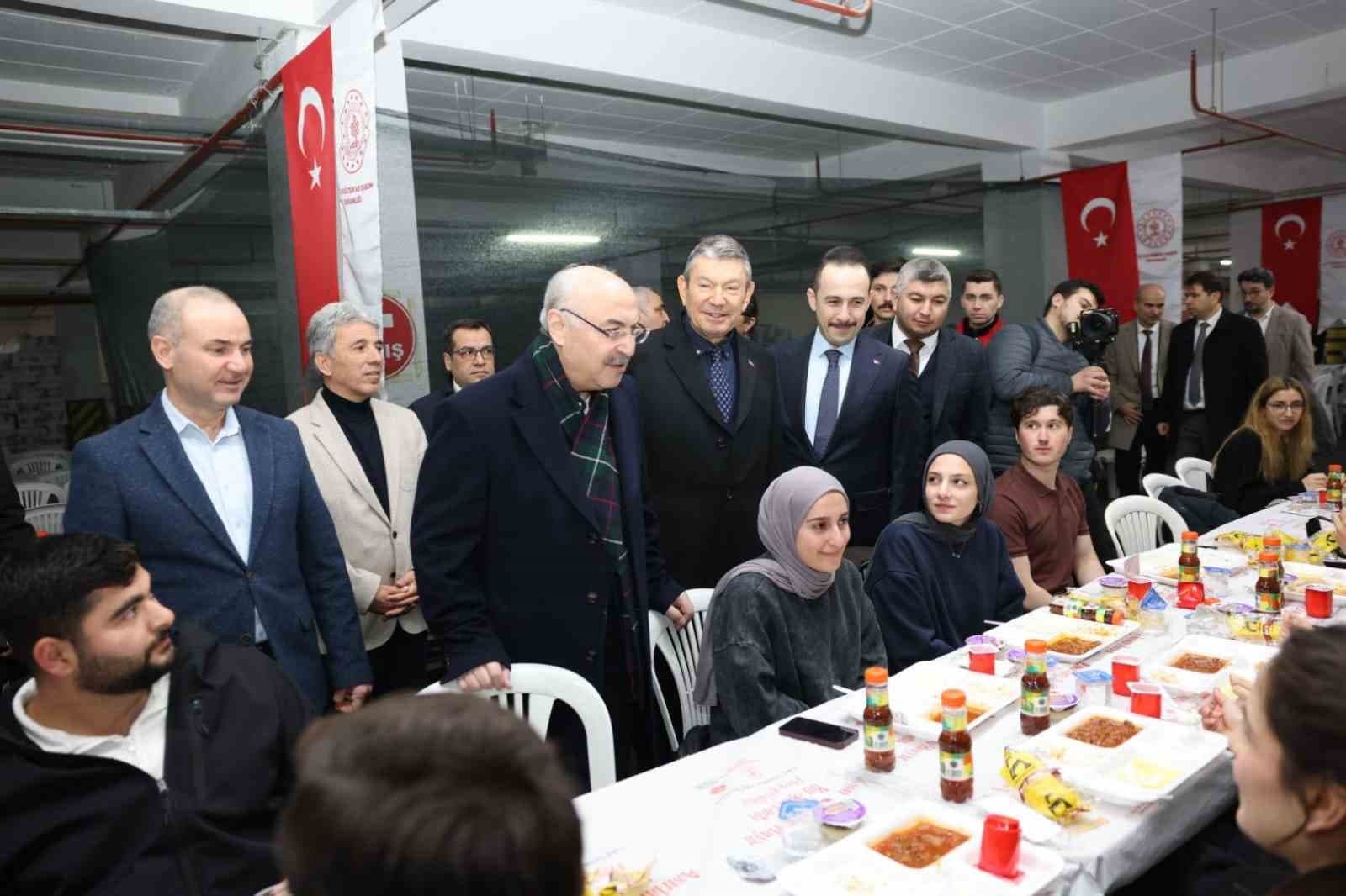 Denizli OSB, Ramazan ayında 80 bin kişiyi aynı sofrada buluşturuyor