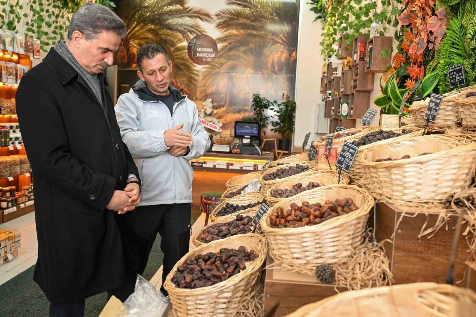 Vali Baruş’tan esnafa Ramazan ziyareti