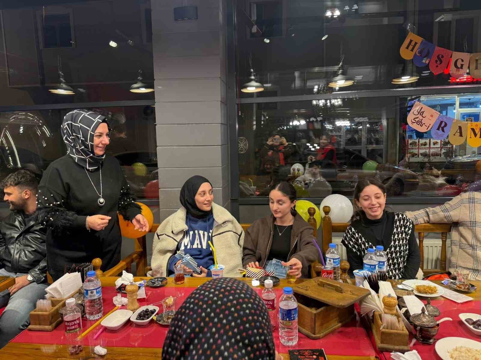 Bayburt’ta çocuklar için ‘Büyük Aile Sofrası’ kuruldu