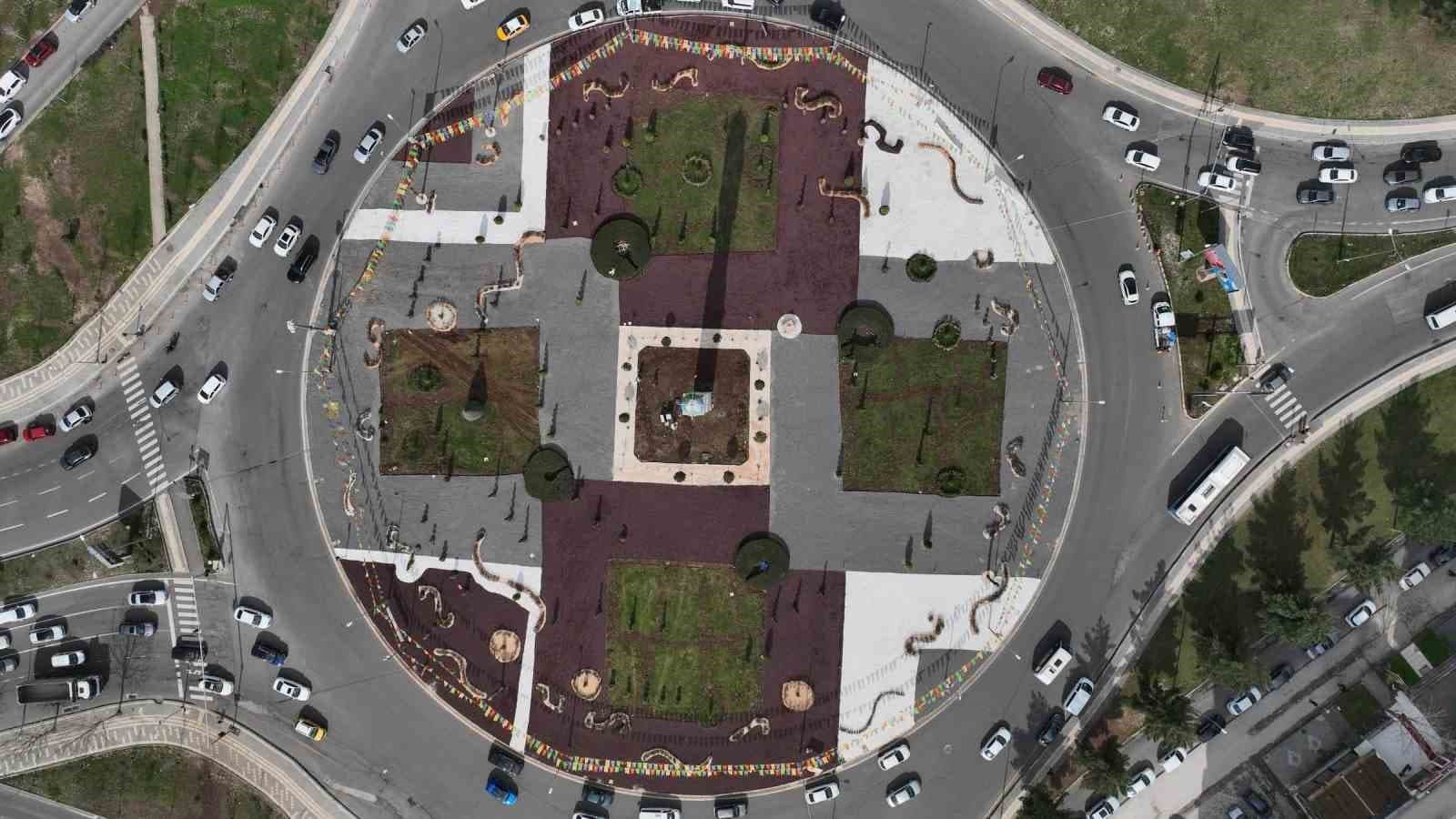 8 bin metrekarelik Dünya Kavşağı çevreci peyzajla yenilendi