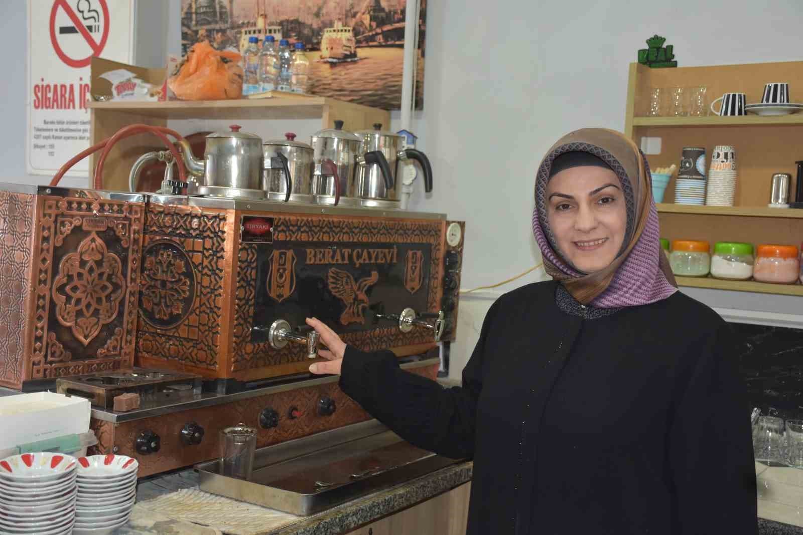 Karı kocanın çay ocağındaki omuz omuza mesaisi 15’inci yılında