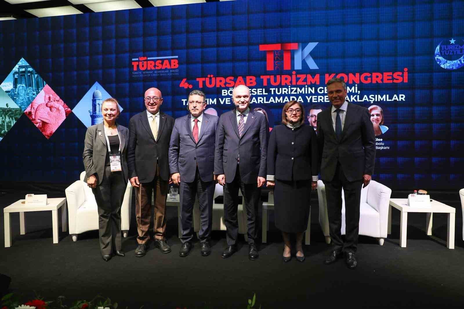 Başkan Özlü turizm sektör temsilcileri ile bir araya geldi