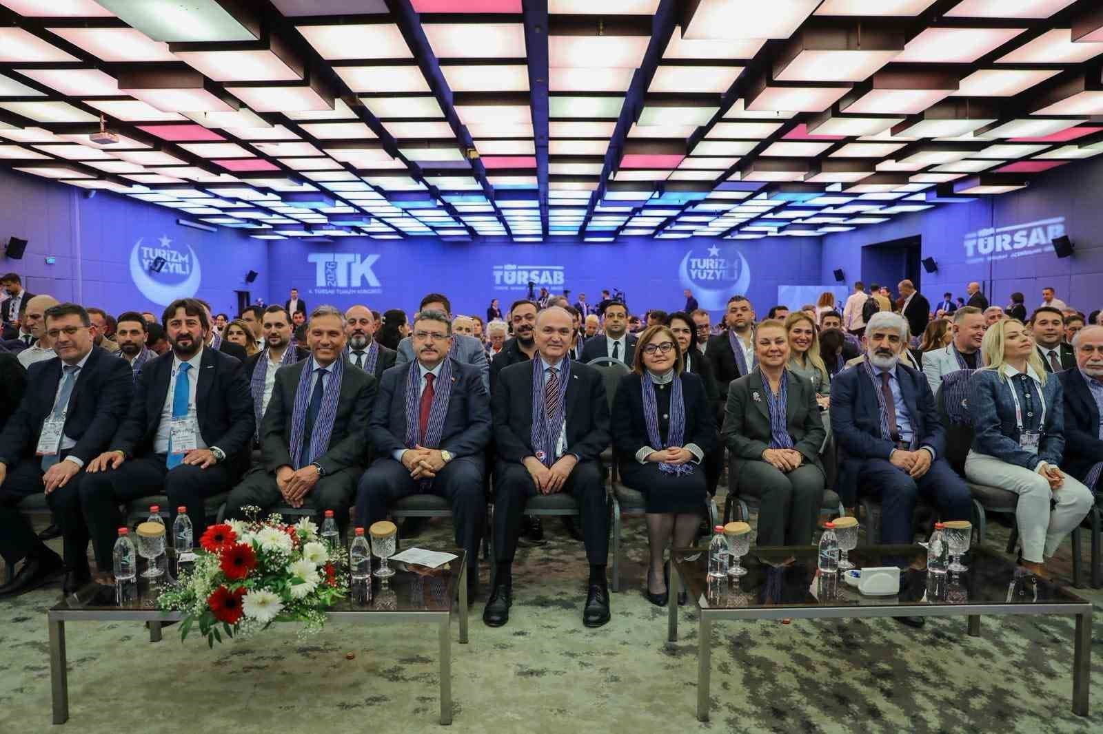 Başkan Özlü turizm sektör temsilcileri ile bir araya geldi