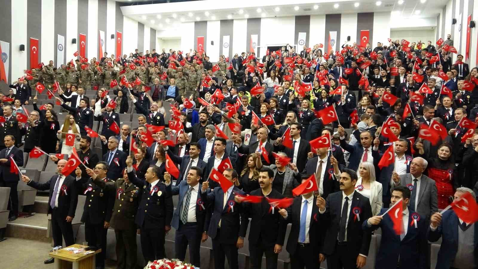 Tunceli’de 10 Nisan Polis Haftası törenle kutlandı