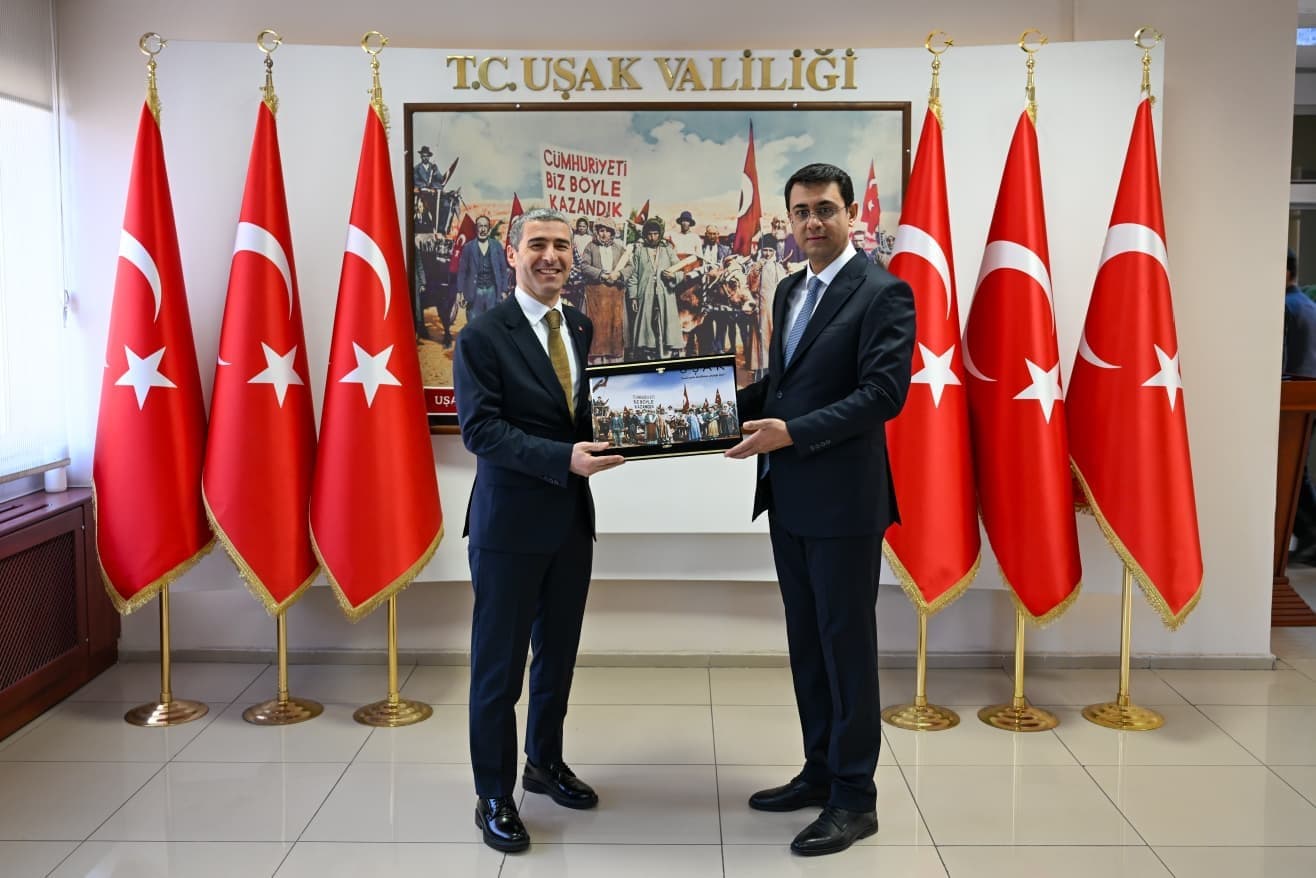 Afyonkarahisar Valisi Aktaş’tan Vali Kartal’a hayırlı olsun ziyareti