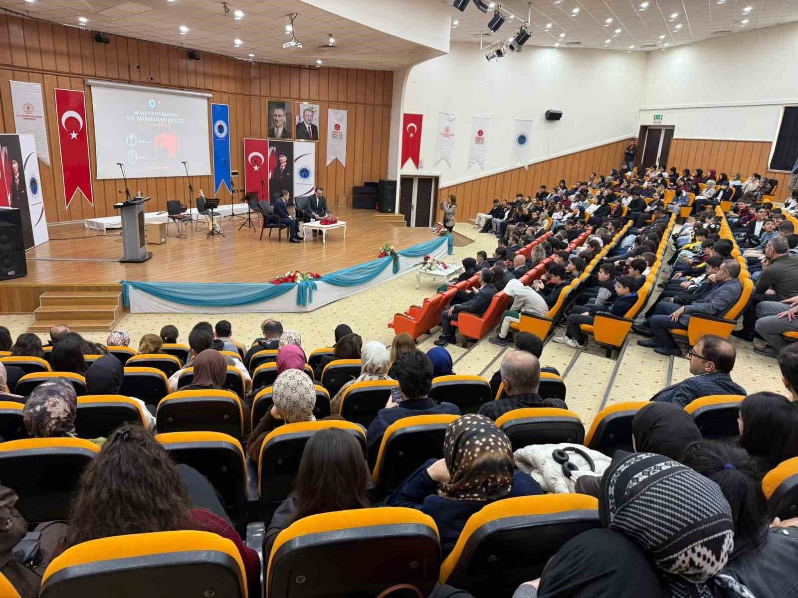 Çanakkale’den Bitlis’e ‘Bir Milletin Fedakârlığı, Bir Bayrağın Hürriyeti’ söyleşisi