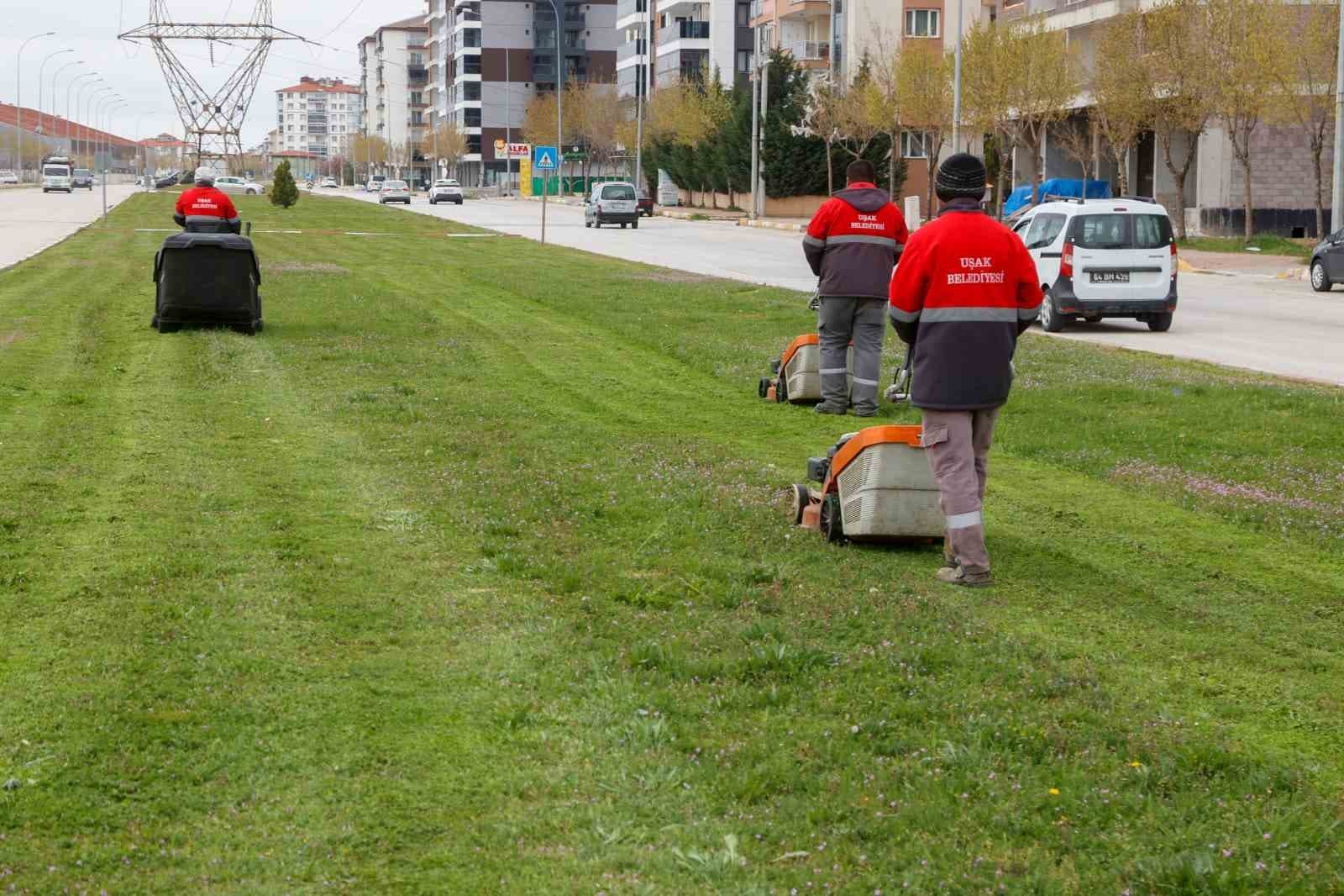 Uşak’ta parklar yaza hazırlanıyor