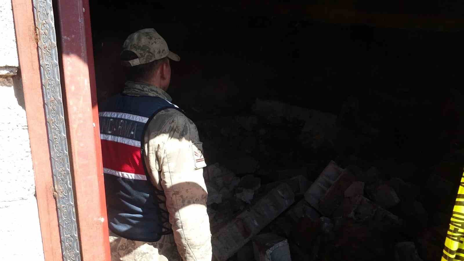 Kilis’te toprak kayması: Ahır çöktü, 40 hayvan telef oldu