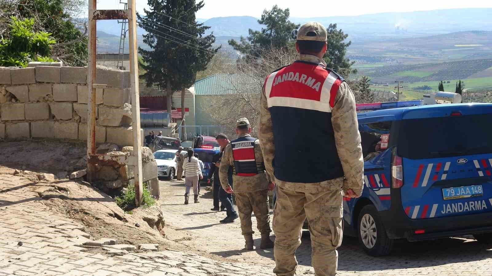 Kilis’te toprak kayması: Ahır çöktü, 40 hayvan telef oldu