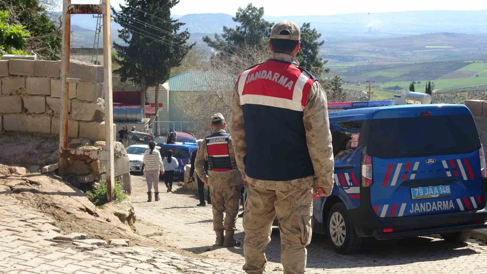 Kilis’te toprak kayması: Ahır çöktü, 40 hayvan telef oldu