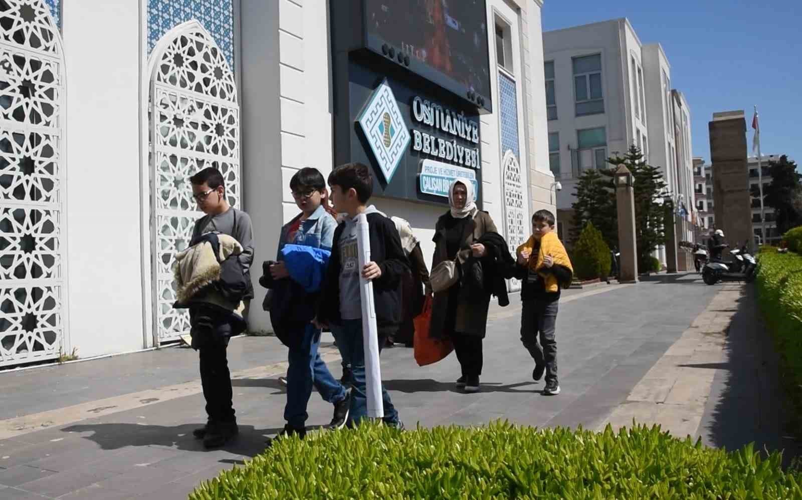 Genç araştırmacılara tarih yolculuğunda belediyeden destek