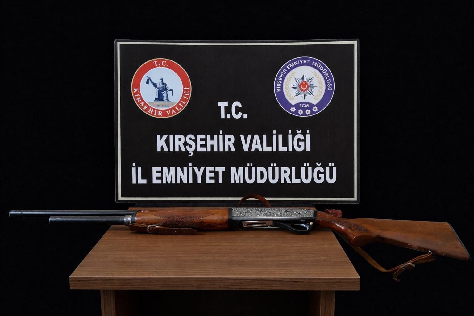 Kırşehir’de polis ruhsatsız silah ele geçirdi