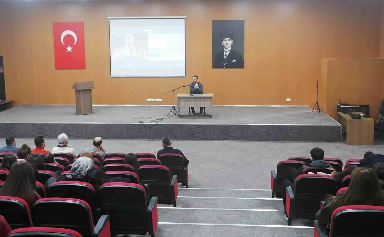 Hisarcık 15 Temmuz Şehitleri Anadolu Lisesi’nde "İklim Değişikliği" Konferansı