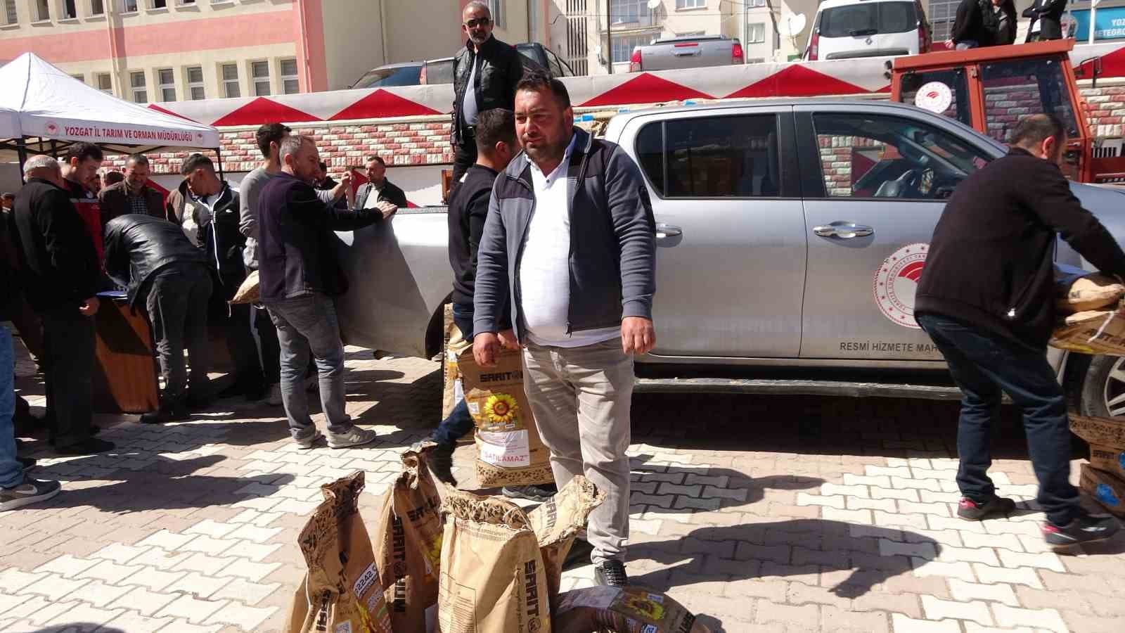 Yozgat’ta 676 paket yerli ve milli ayçiçeği tohumu dağıtıldı