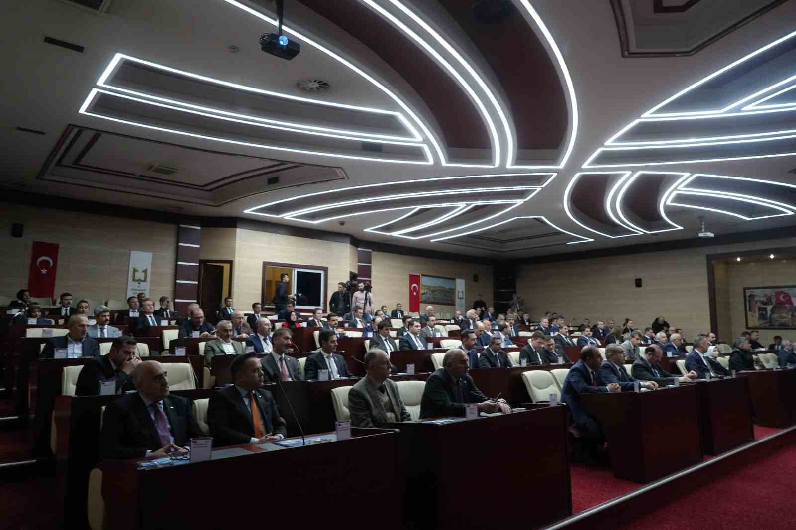Kamu yatırımları masaya yatırıldı