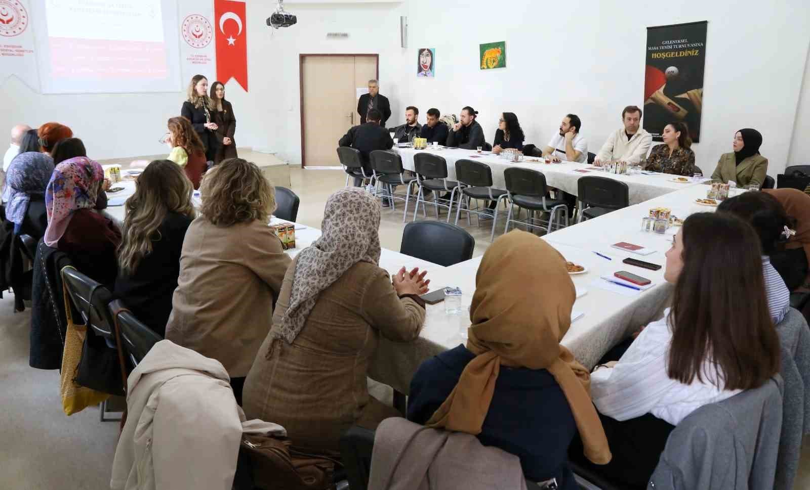 Eskişehirli uzmanlara "Psikolojik İlk Yardım ve Yas Süreci" eğitimi