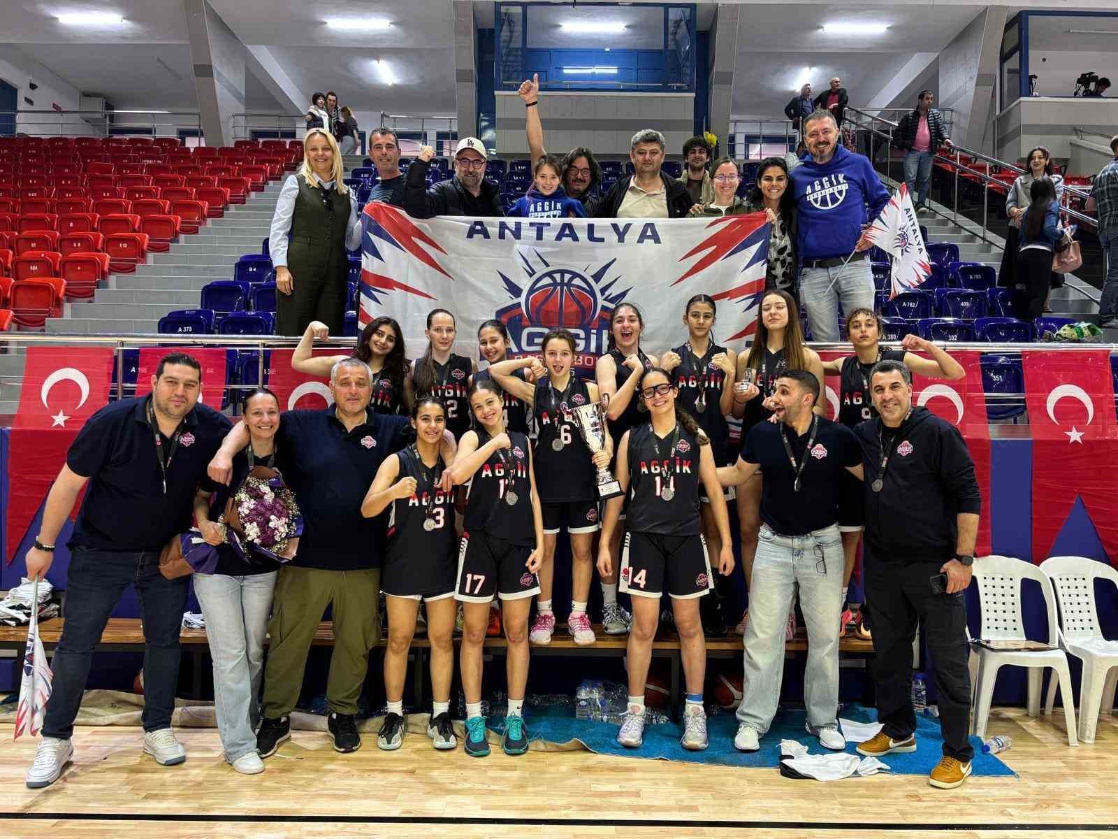 Antalya Gelişim Spor Kulübü, U14 Kızlar Türkiye Şampiyonası’nda ikinci oldu