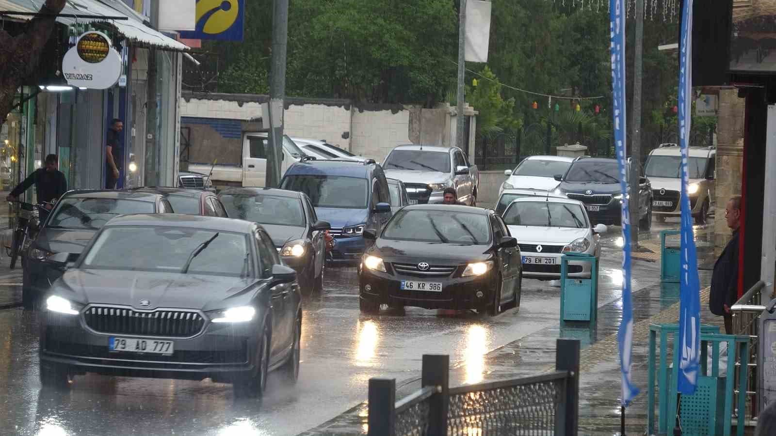 Kilis’te kuvvetli yağış ve sis etkili oldu