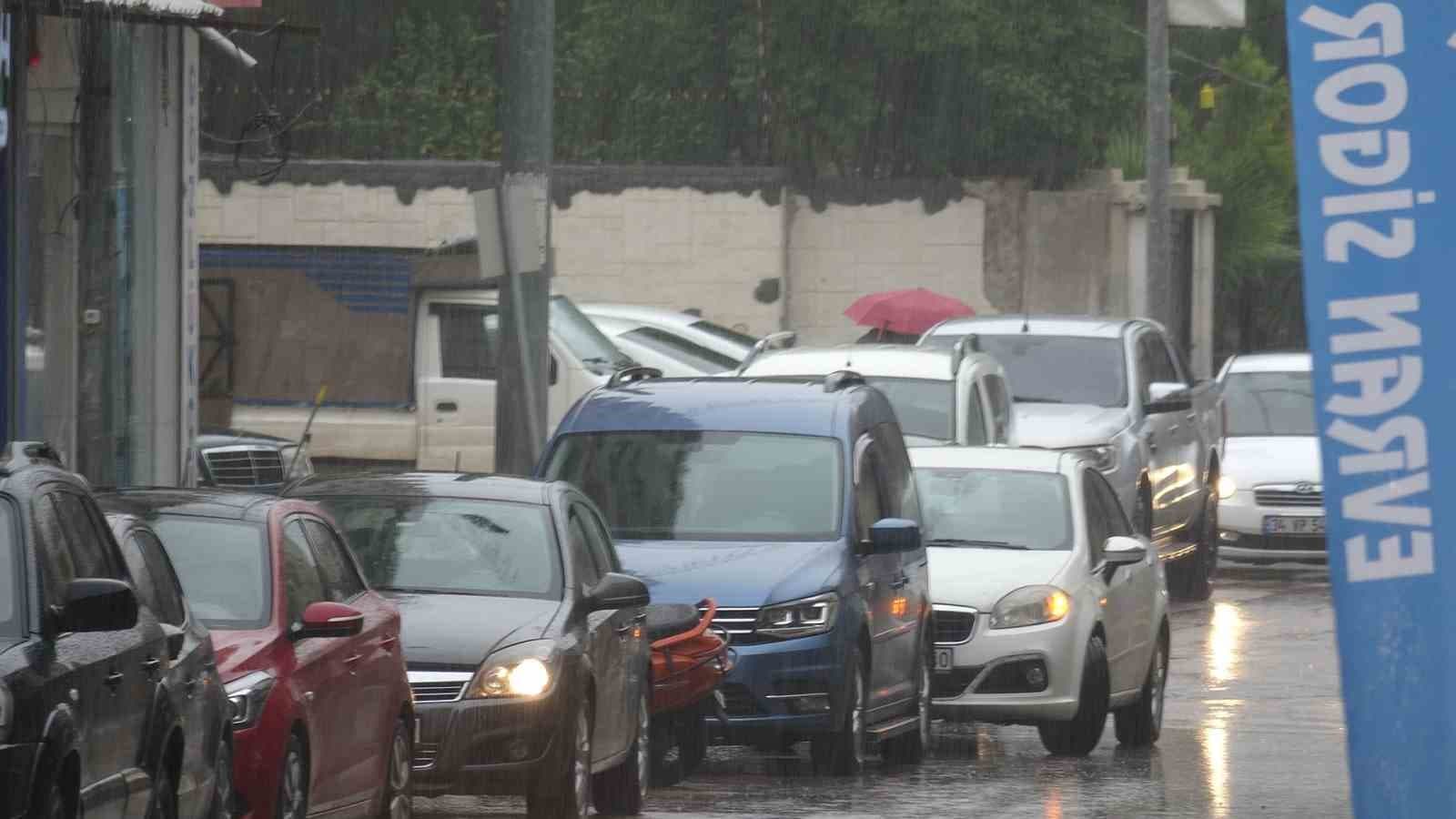 Kilis’te kuvvetli yağış ve sis etkili oldu