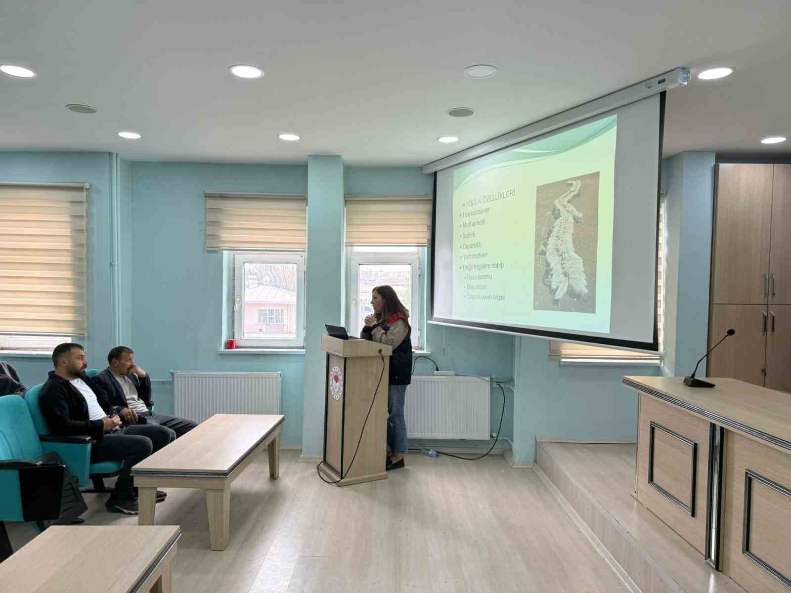 Kars’ta sürü yönetimi kursu başladı: 7 ilçede eş zamanlı eğitim
