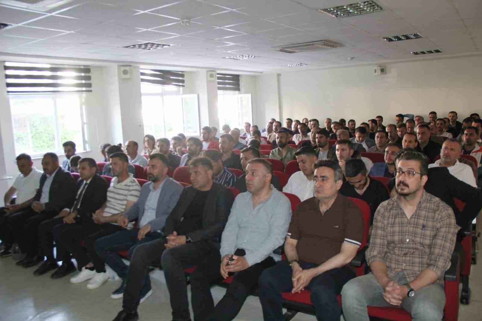 Cizre’de ehliyet sınav sorumlularına kritik eğitim