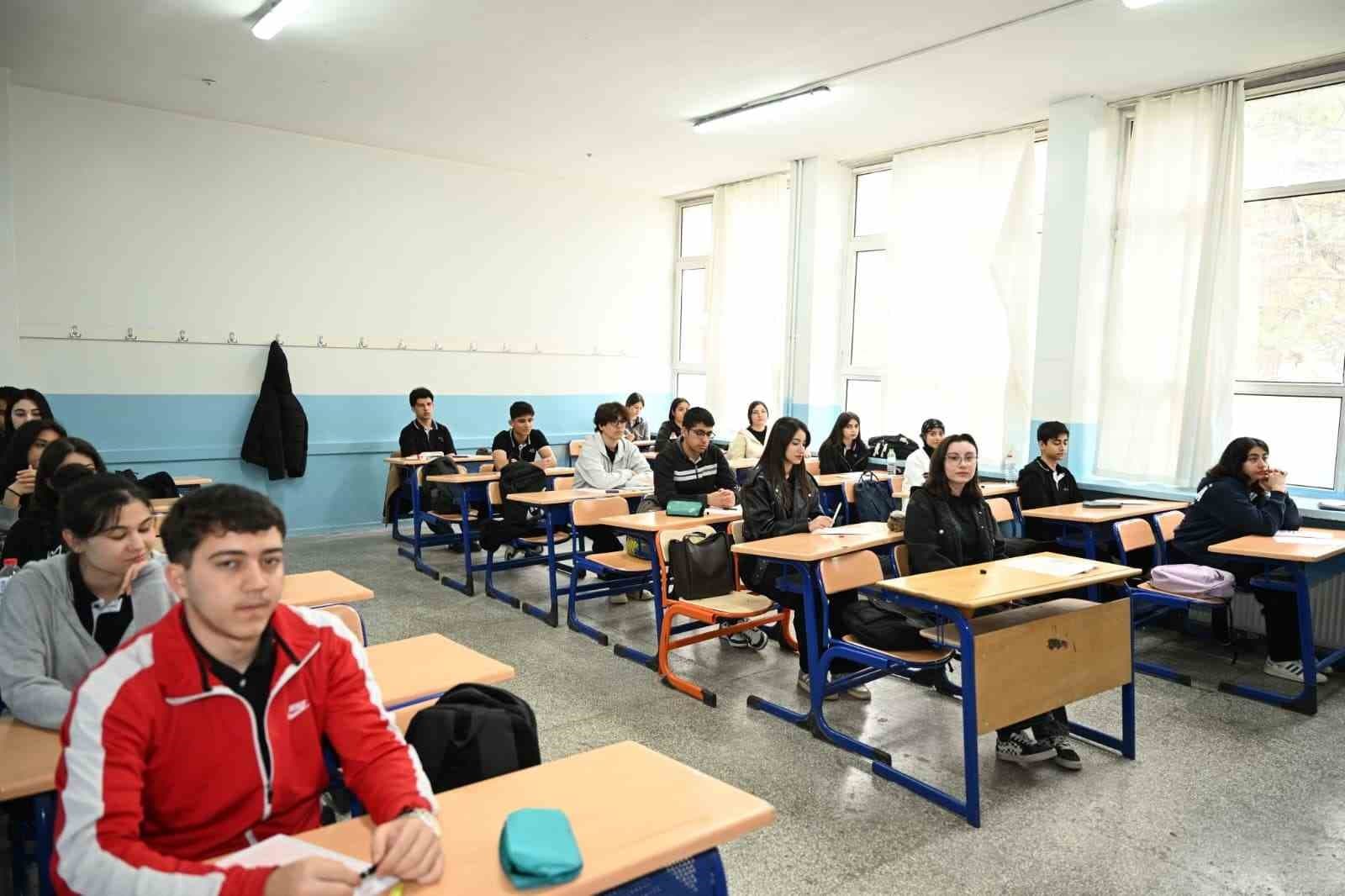 Büyükşehirden eğitime önemli destek