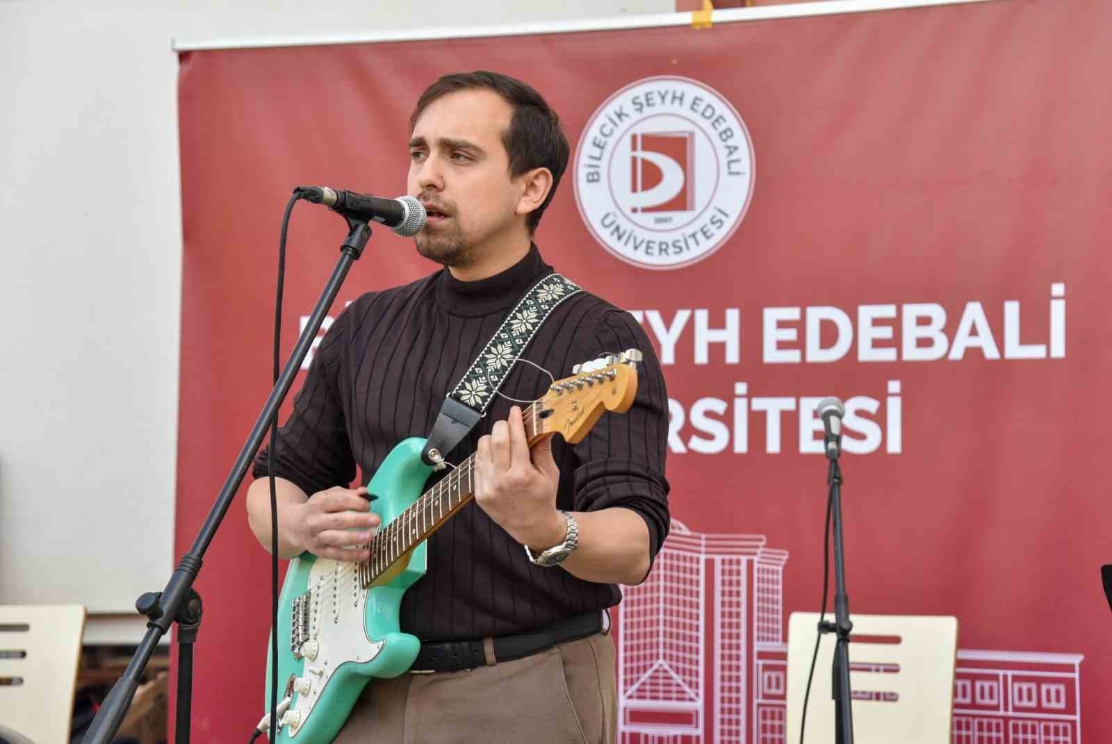 Bilecik’te öğrenciler kampüs konseriyle unutulmaz anlar yaşadı